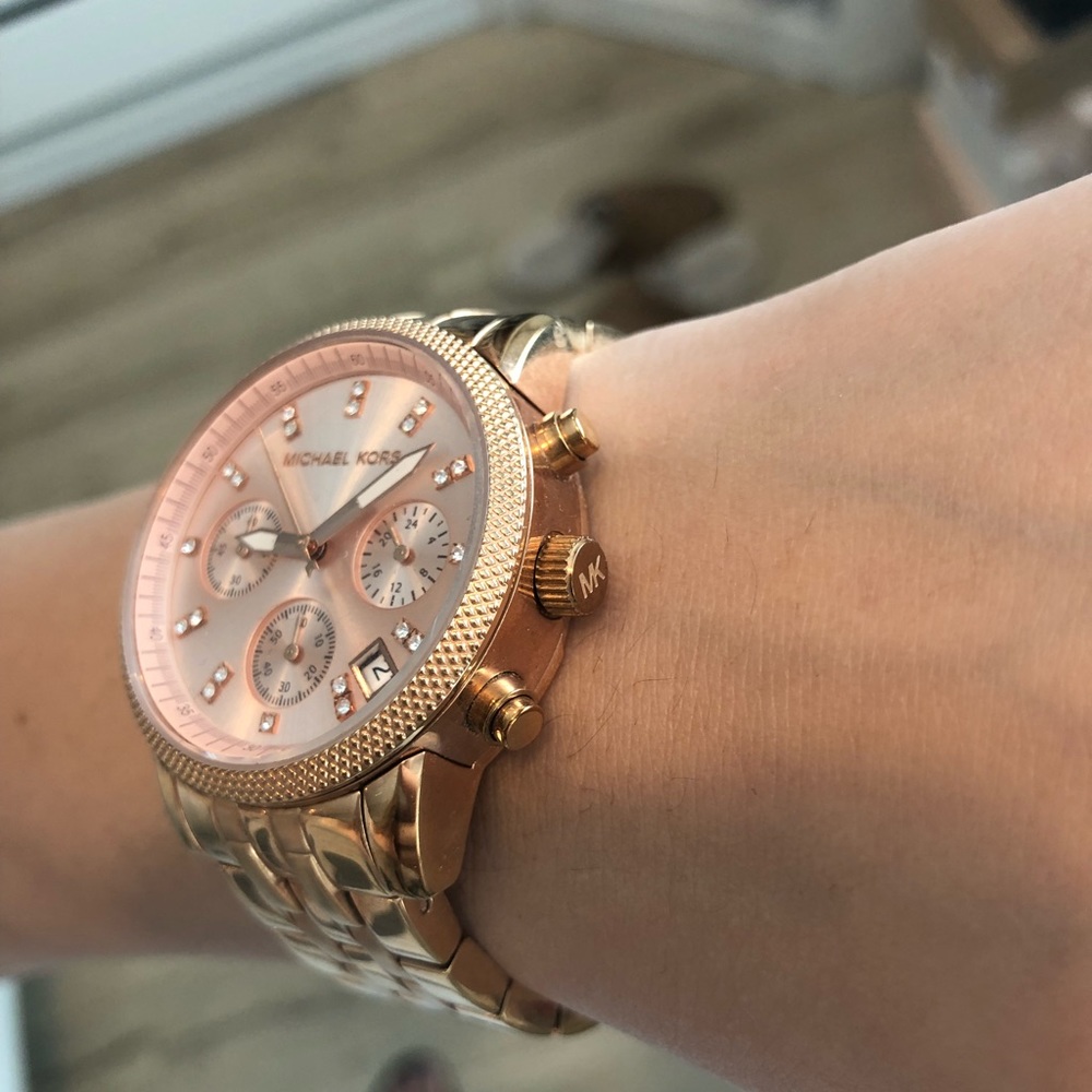 Michael Kors rose gold watch - Picture 4 of 8